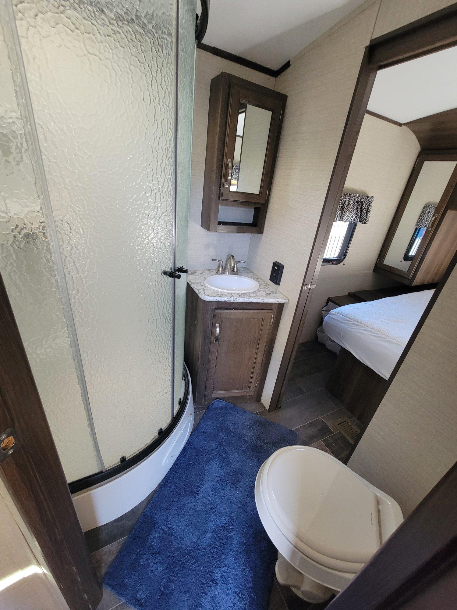 2018 Keystone 2018 Keystone Premier - thumbnail 22