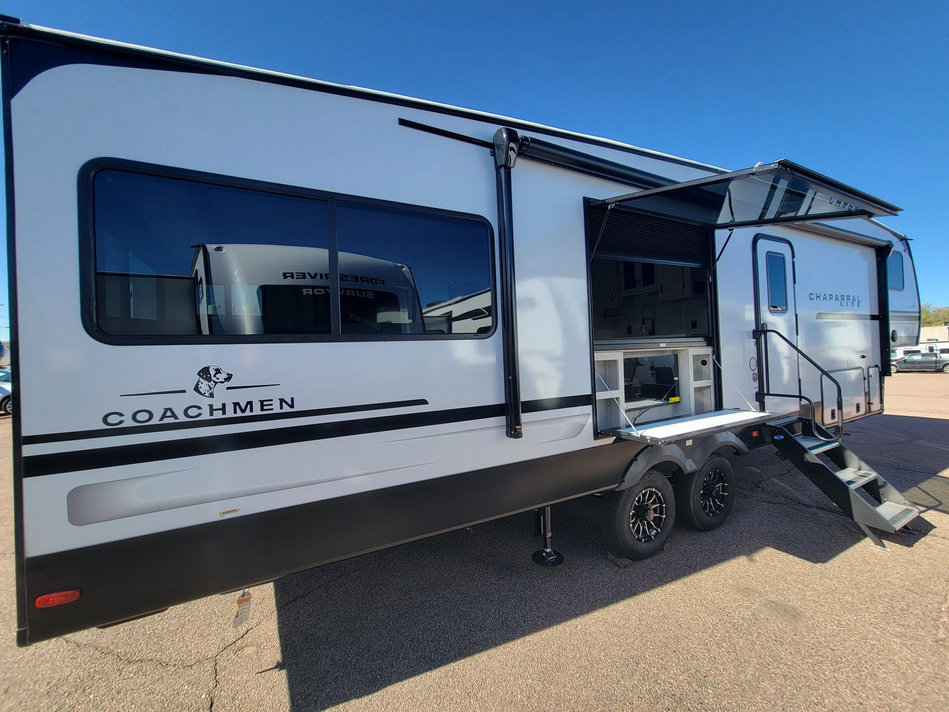 2026 Coachmen 2026 Coachmen Chaparral Lite - thumbnail 4