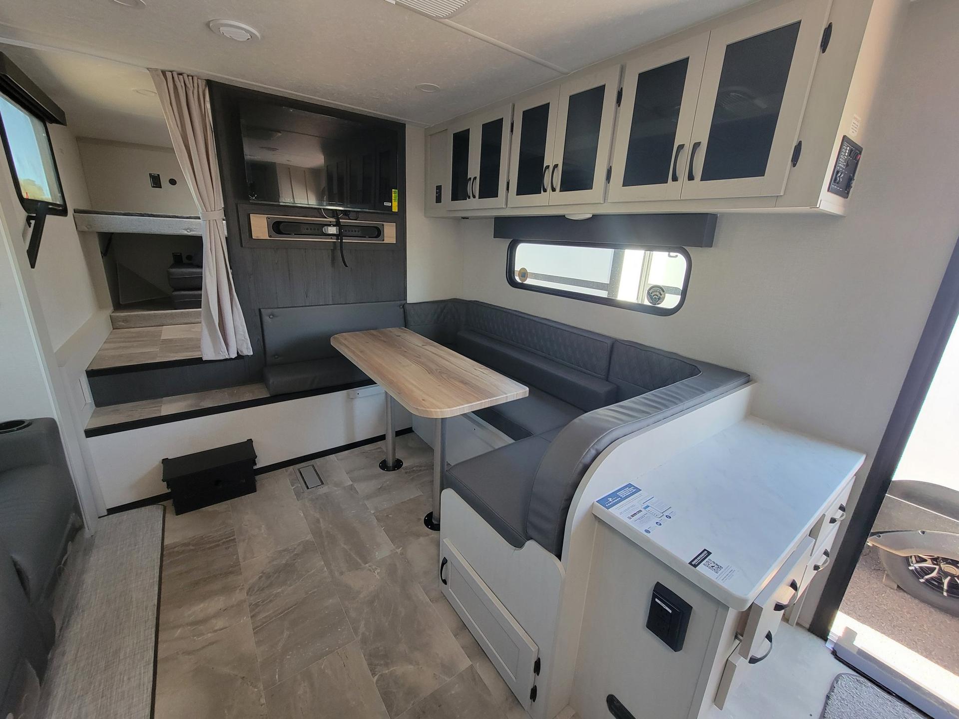 2026 Coachmen 2026 Coachmen Chaparral Lite - thumbnail 15