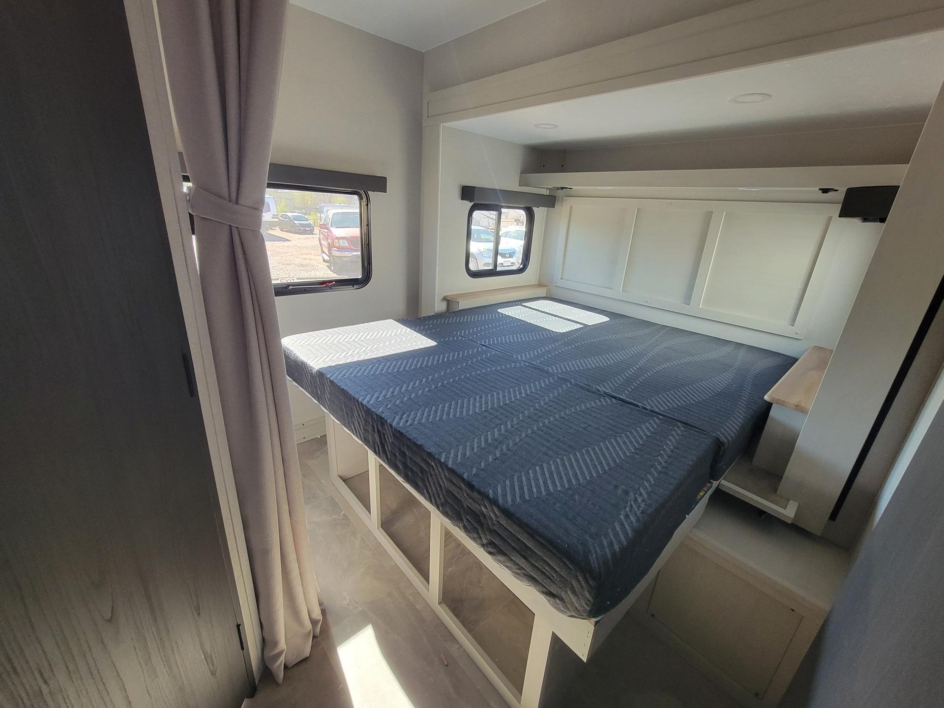 2026 Coachmen 2026 Coachmen Chaparral Lite - thumbnail 23