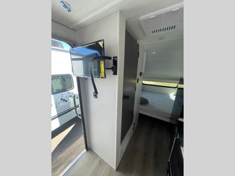 2026 Forest River 2026 Forest River R-Pod - thumbnail 11