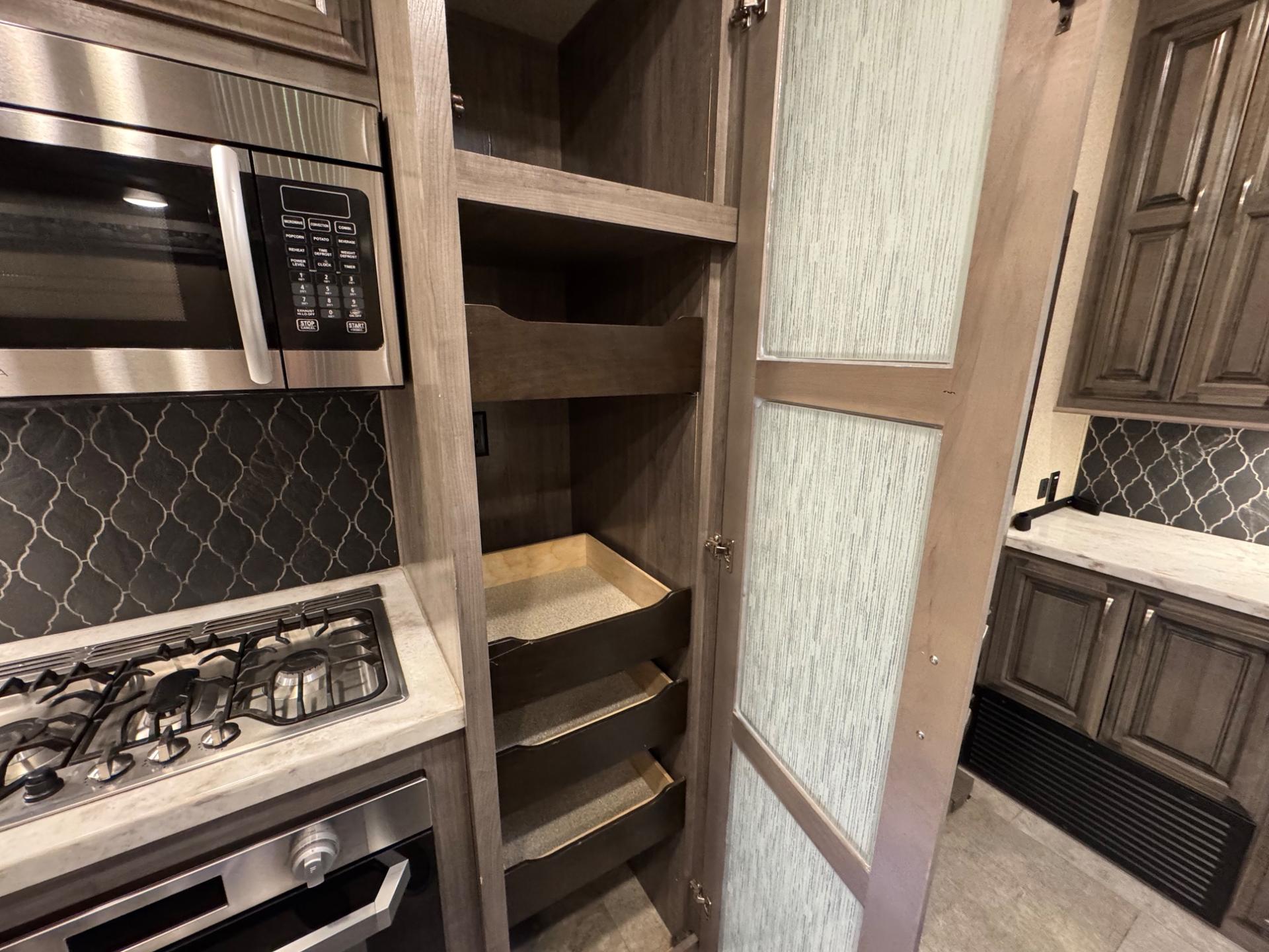 2020 Forest River 2020 Forest River Cedar Creek Cottage - thumbnail 11