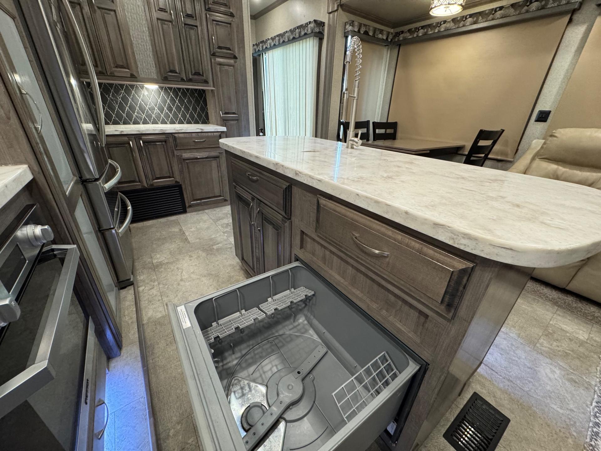 2020 Forest River 2020 Forest River Cedar Creek Cottage - thumbnail 16