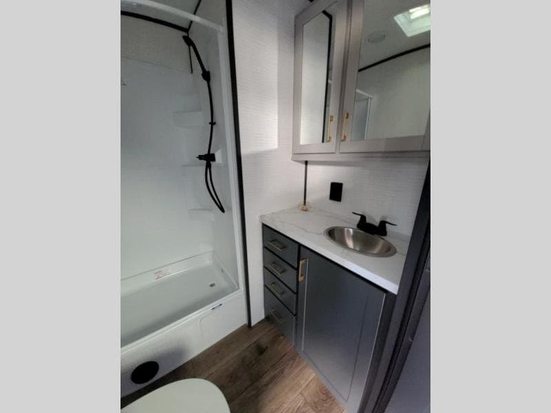 2026 Forest River 2026 Forest River Xlr Boost Toy Hauler - thumbnail 19