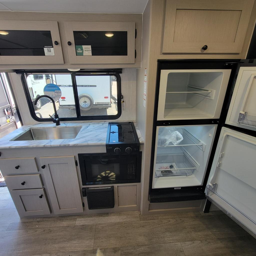 2026 Coachmen 2026 Coachmen Apex Nano - thumbnail 14