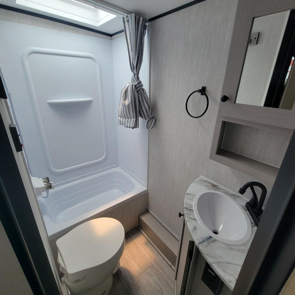 2026 Coachmen 2026 Coachmen Apex Nano - thumbnail 16