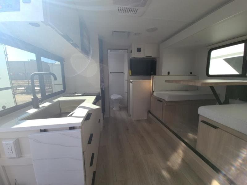 2026 Winnebago 2026 Winnebago Micro Minnie - thumbnail 16