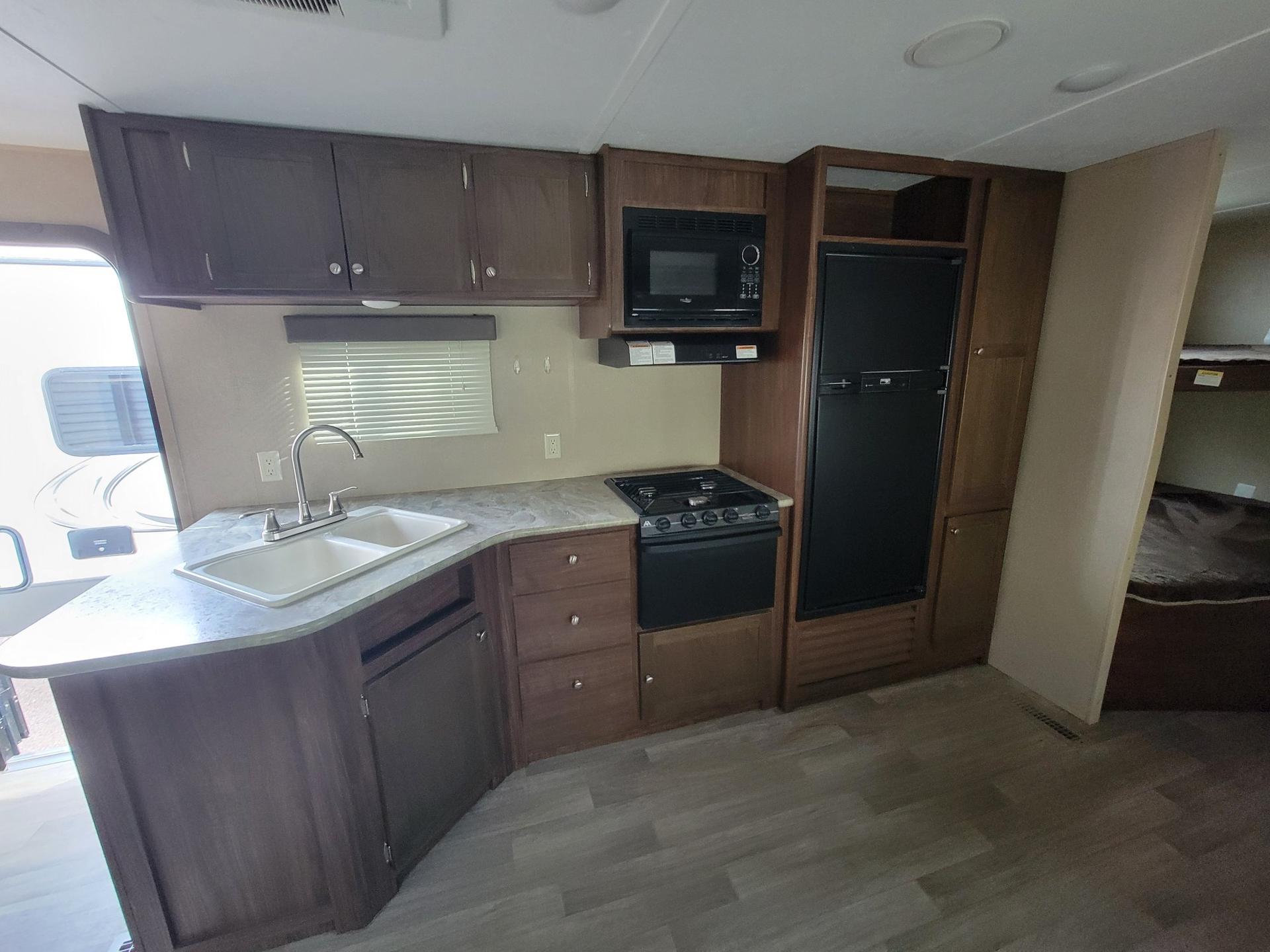 2017 Coleman 2017 Coleman Lantern - thumbnail 12