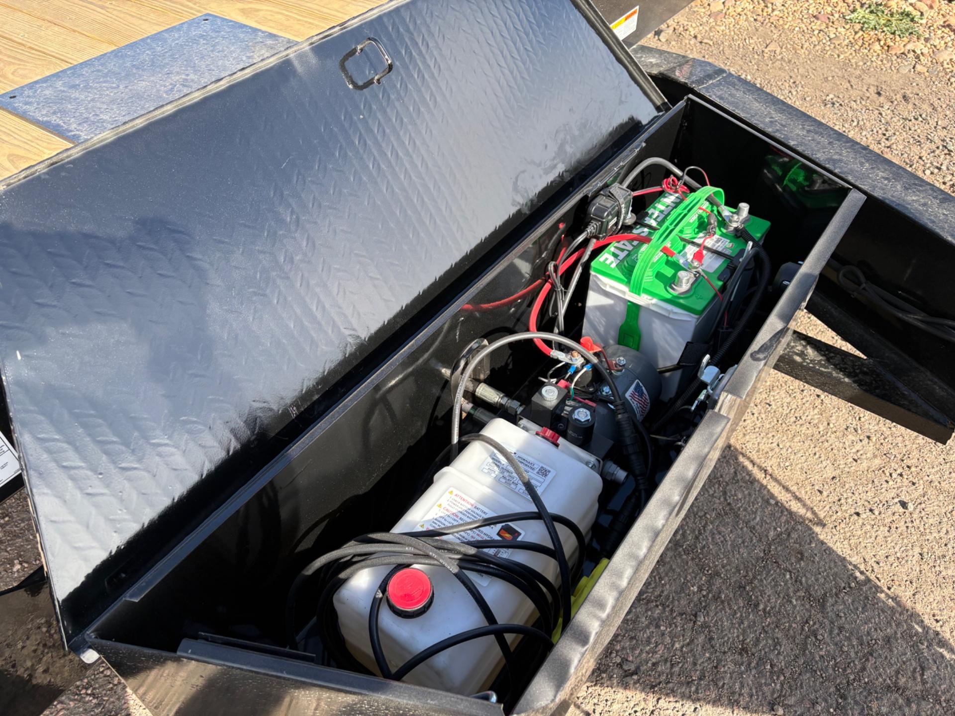 2026 Sure-Trac 2026 Sure-Trac 8.5'x22' Deckover Power Tilt - 7662 - thumbnail 10