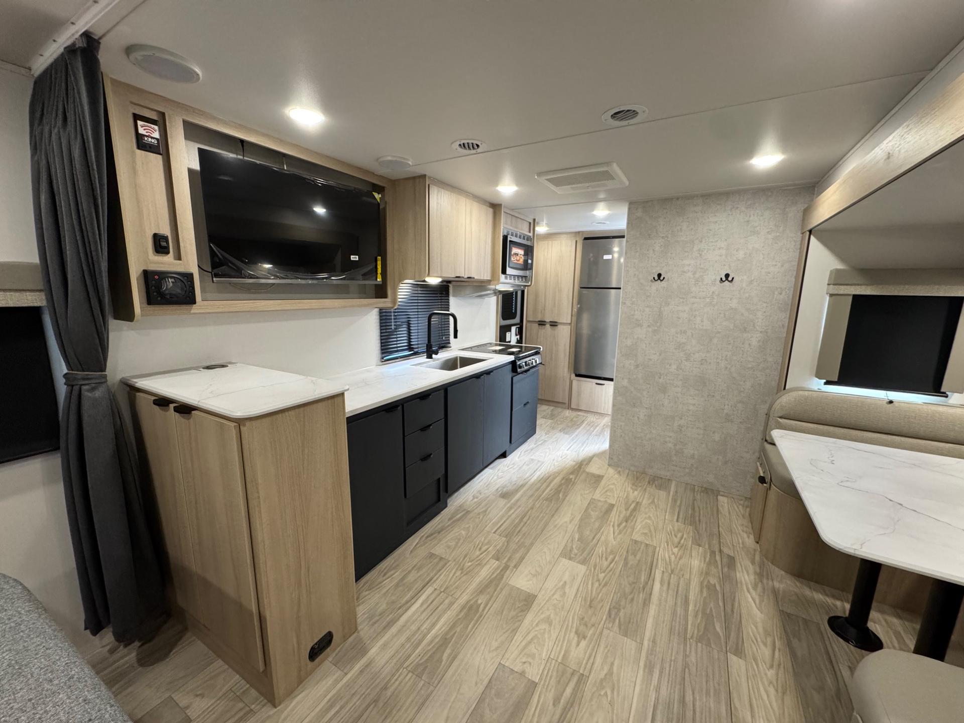 2025 Winnebago 2025 Winnebago Minnie - thumbnail 17