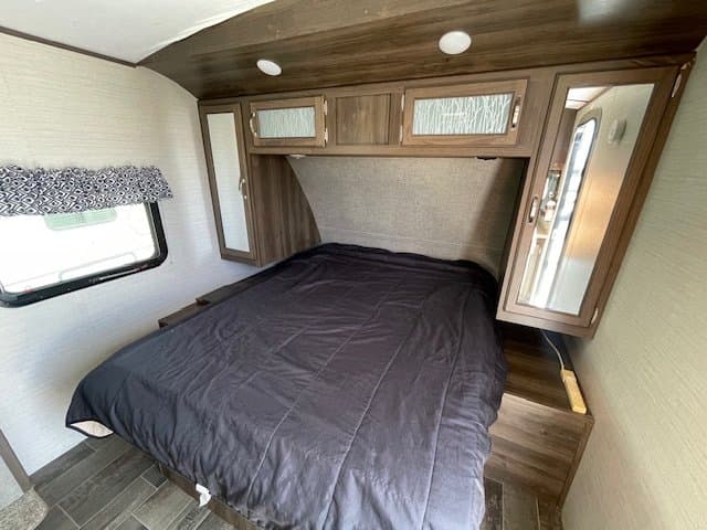 2018 Bullet 2018 Bullet Premier - thumbnail 3