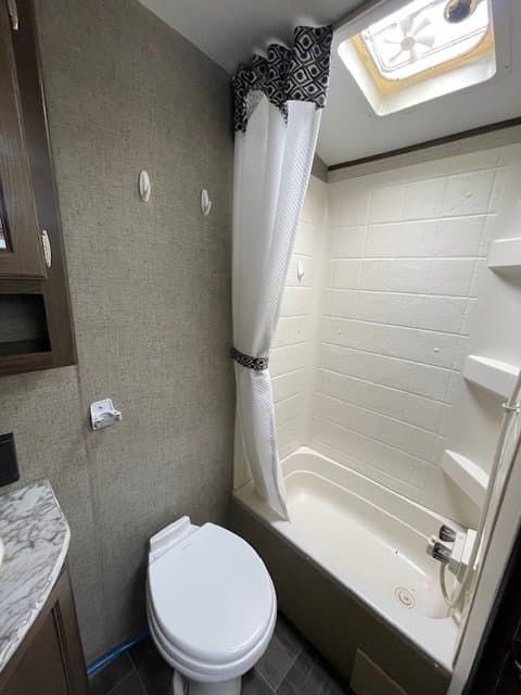 2018 Bullet 2018 Bullet Premier - thumbnail 10