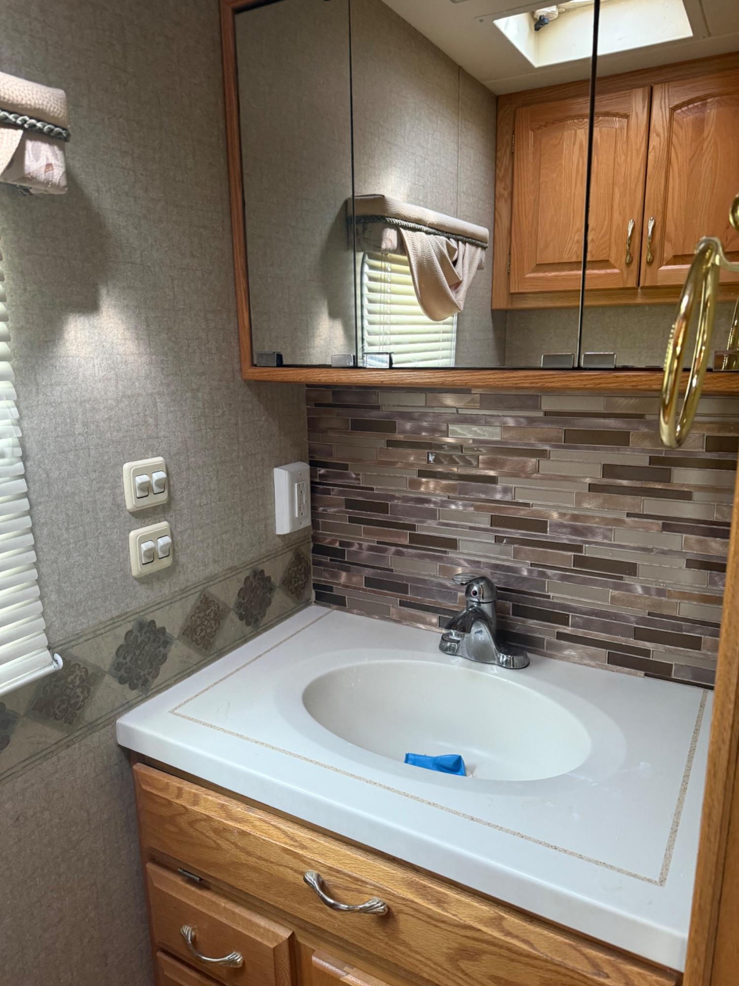 2005 Newmar 2005 Newmar Newmar - thumbnail 17