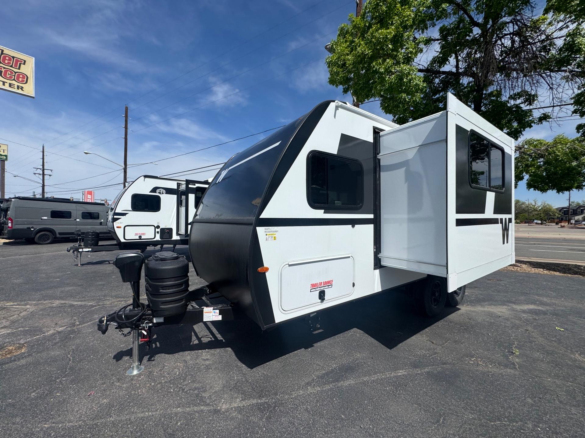2026 Winnebago 2026 Winnebago Micro Minnie - thumbnail 3