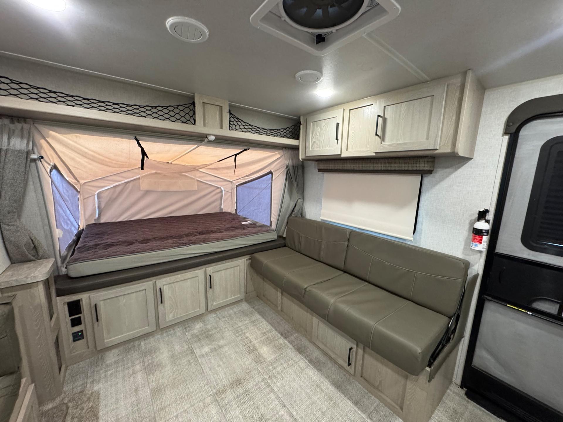 2021 Forest River 2021 Forest River Flagstaff Shamrock Hybrid - thumbnail 7