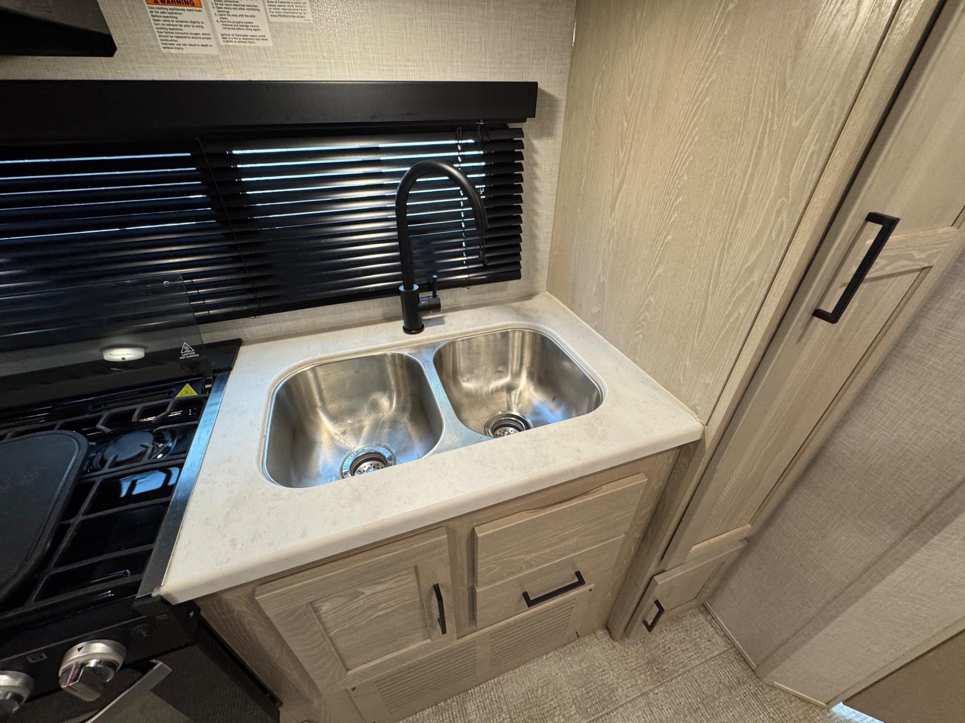 2021 Forest River 2021 Forest River Flagstaff Shamrock Hybrid - thumbnail 14