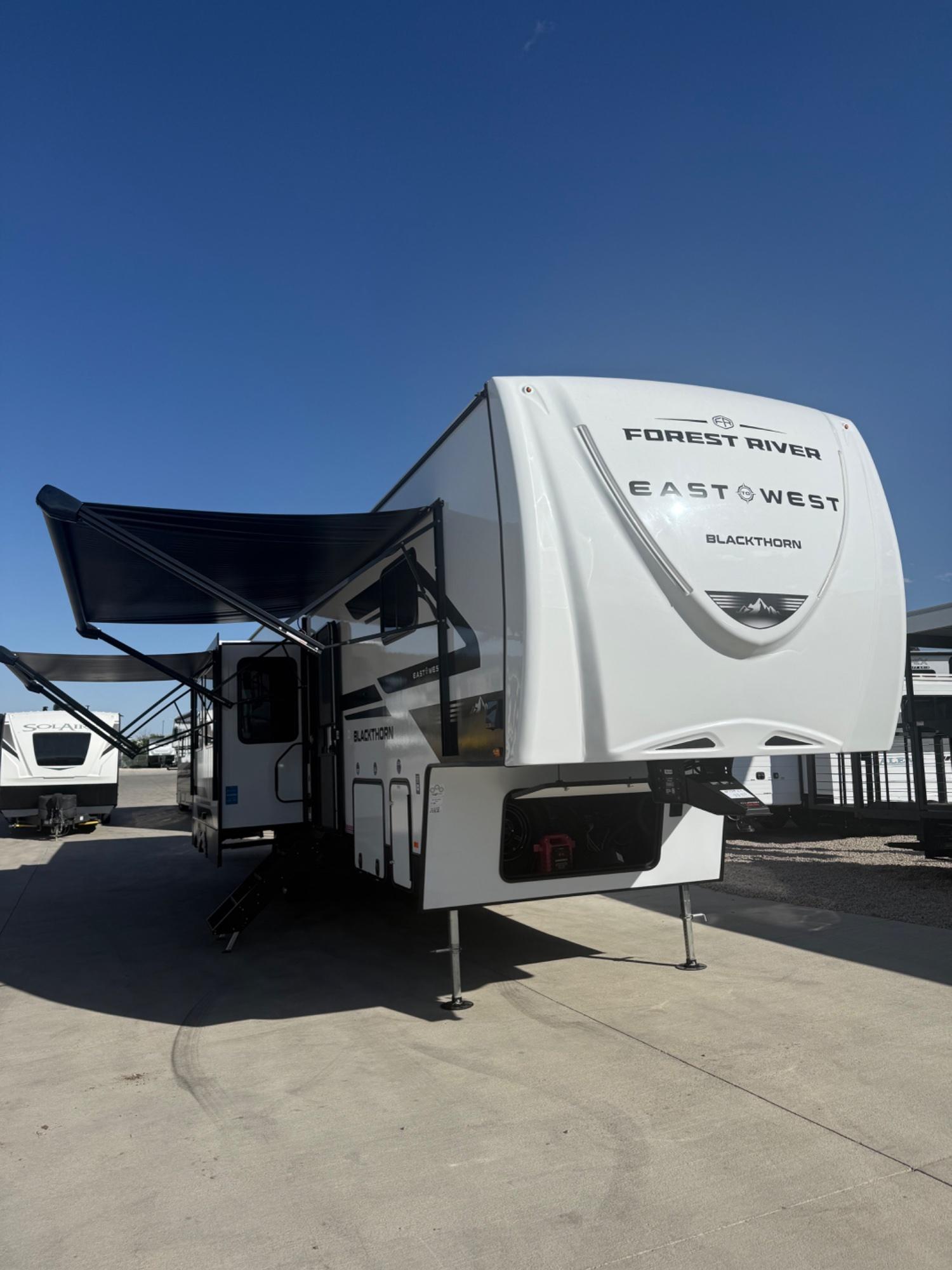 2026 Forest River Blackthorn 3880RBDB