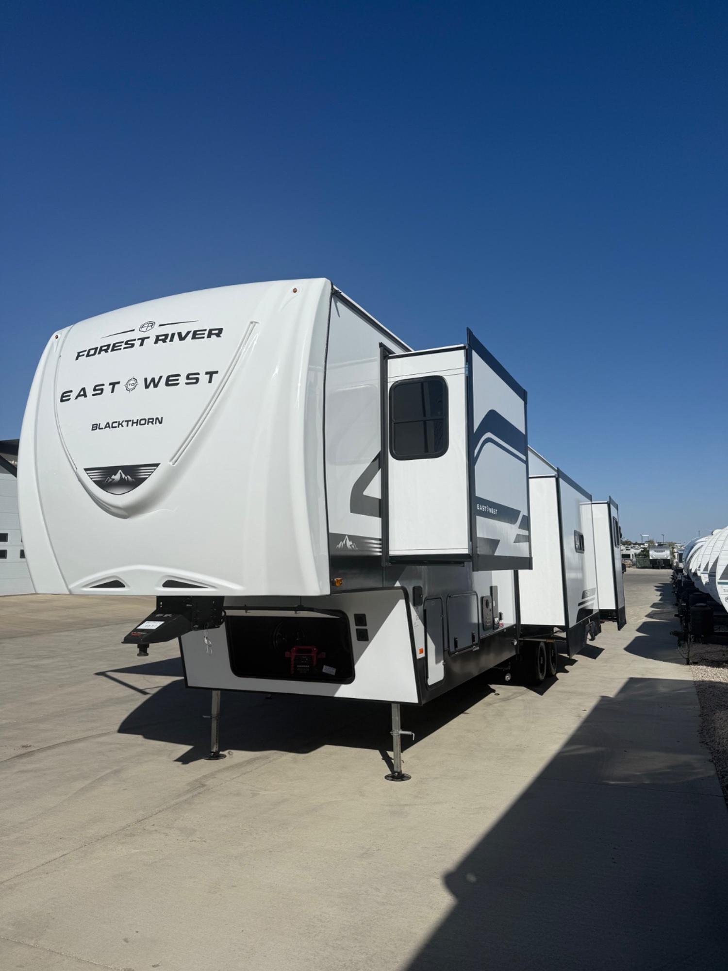 2026 Forest River 2026 Forest River Blackthorn - thumbnail 2