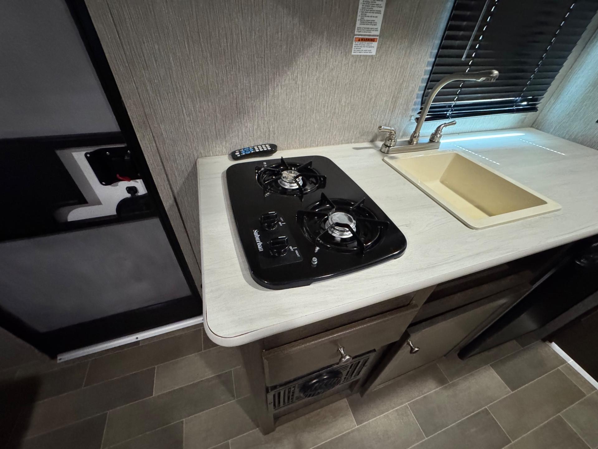 2020 Dutchmen 2020 Dutchmen Coleman - thumbnail 8