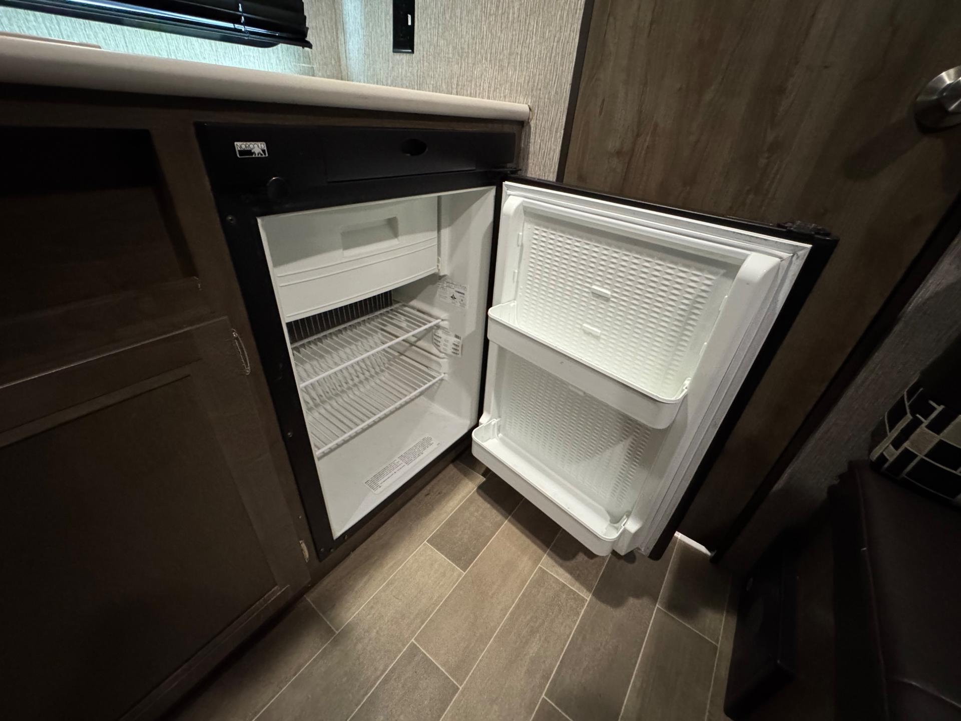 2020 Dutchmen 2020 Dutchmen Coleman - thumbnail 12