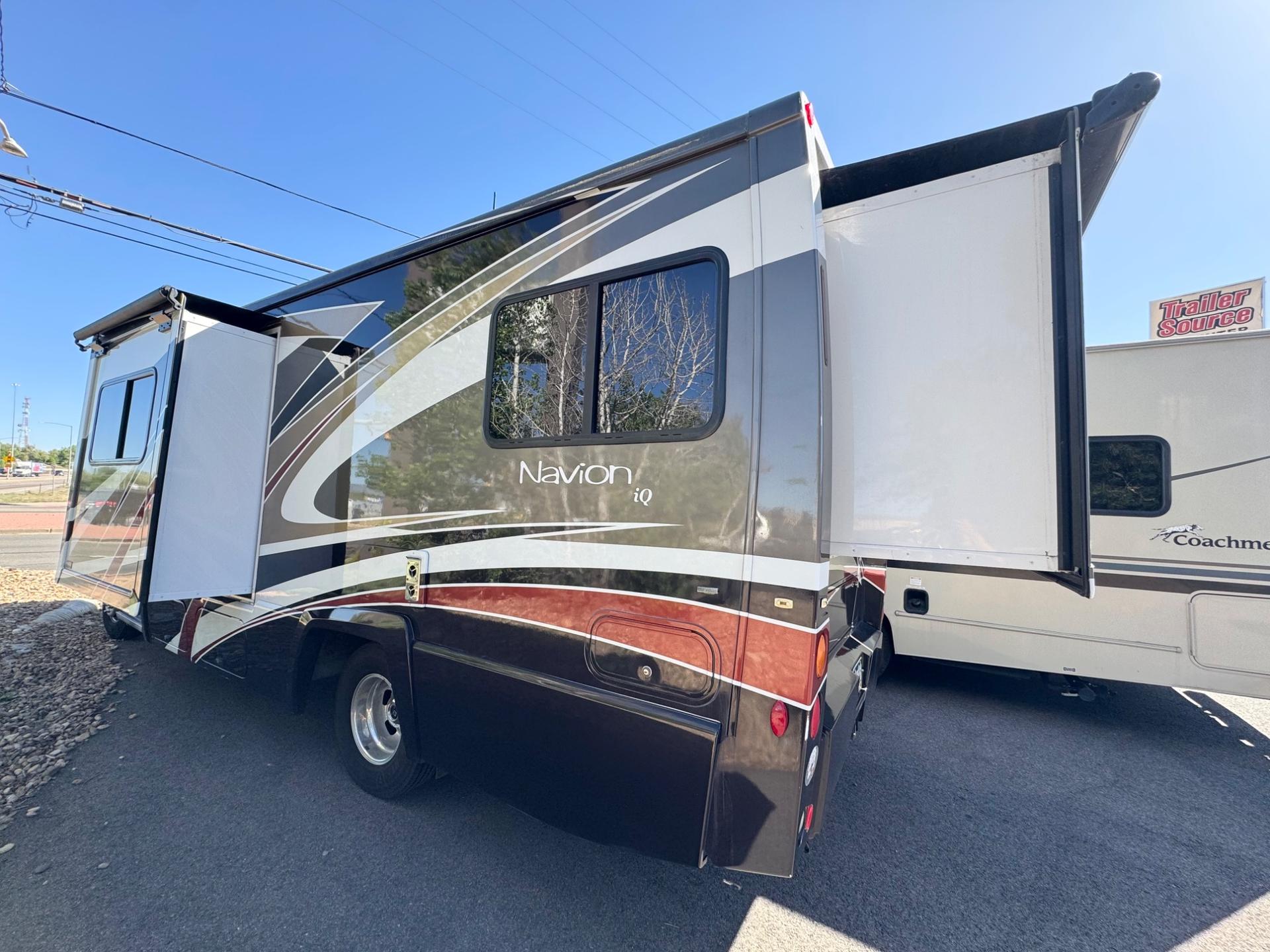 2011 Winnebago 2011 Winnebago Navion - thumbnail 4