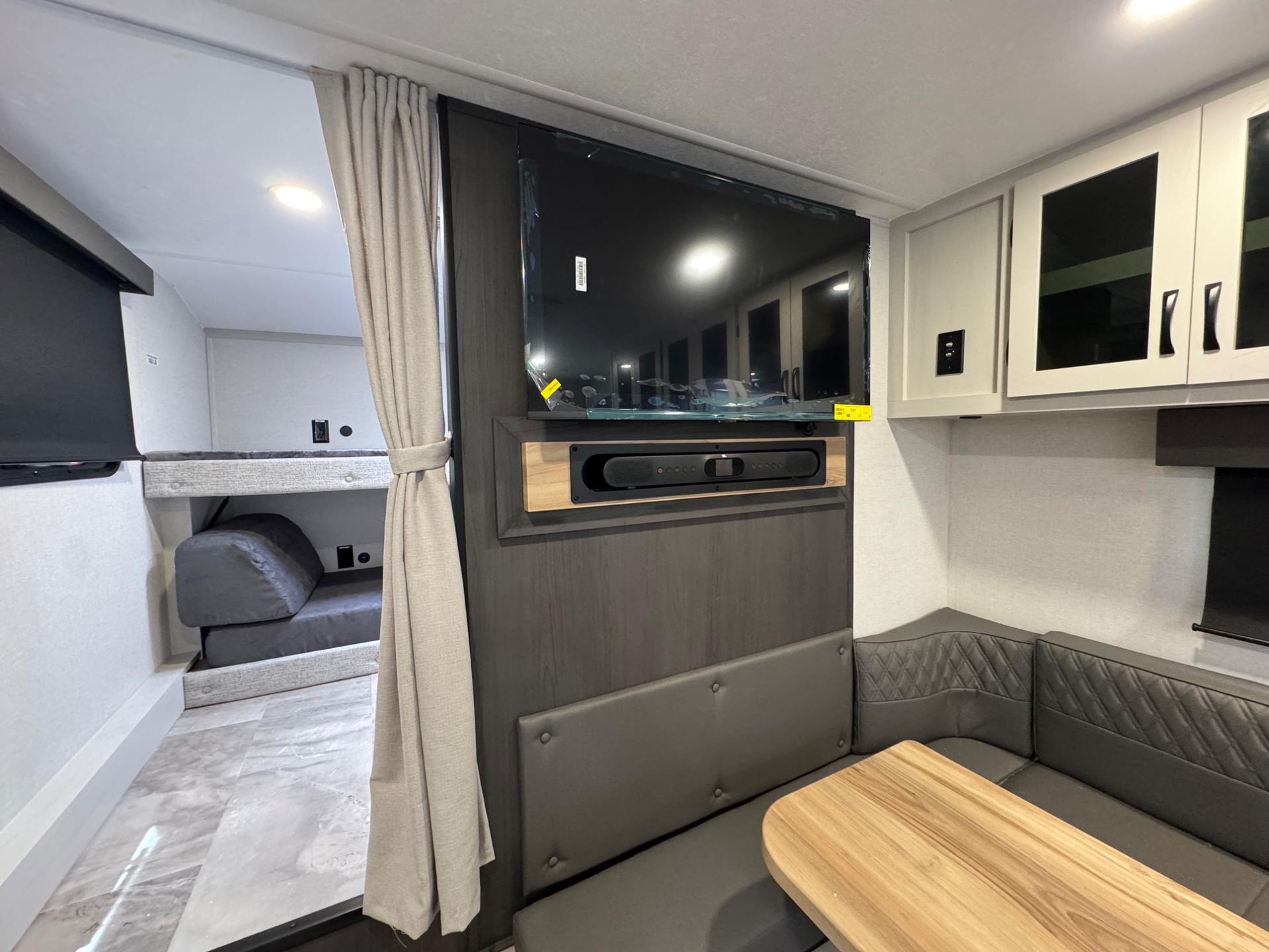 2026 Forest River 2026 Forest River Chaparral - thumbnail 8