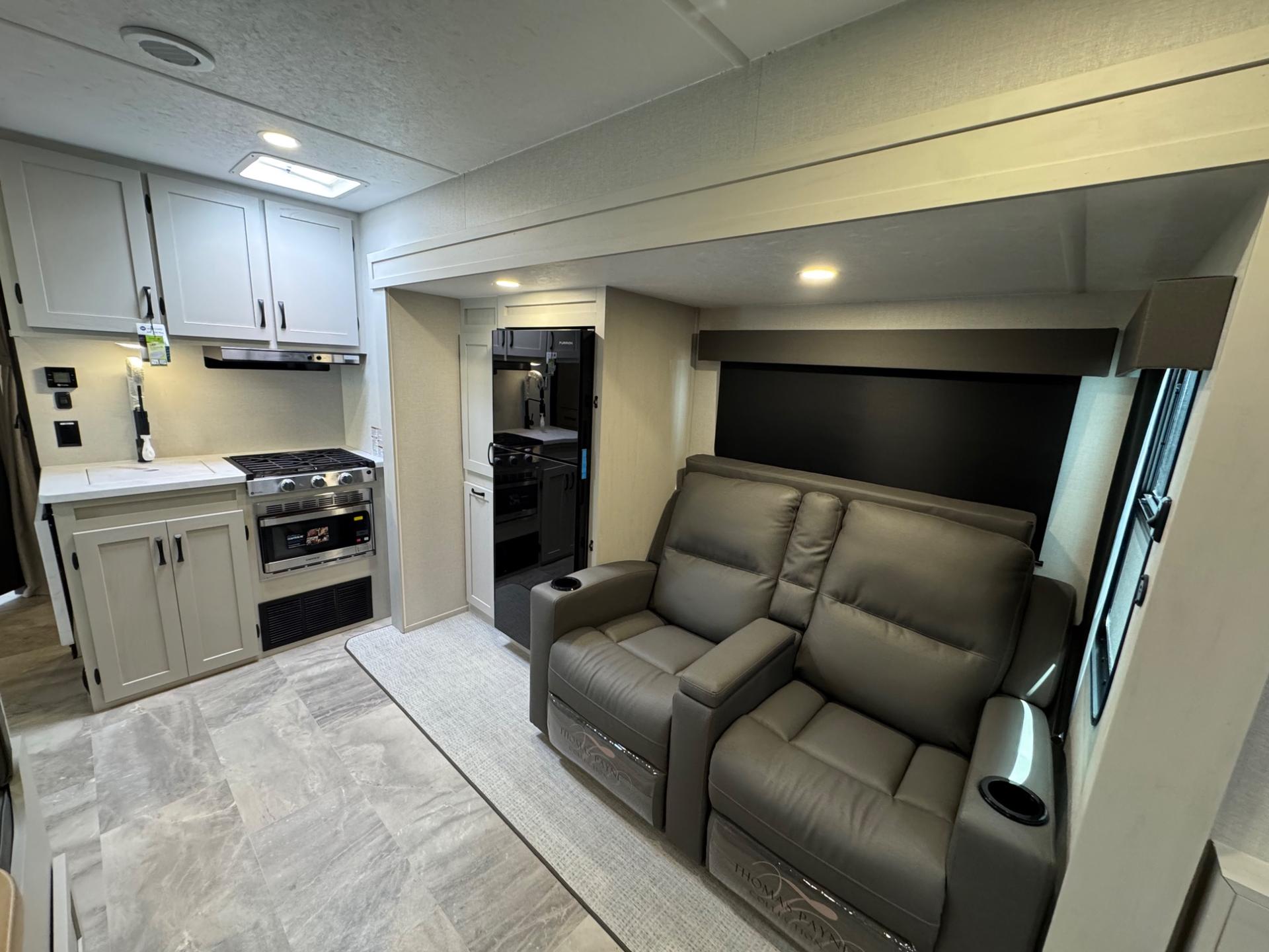 2026 Forest River 2026 Forest River Chaparral - thumbnail 11