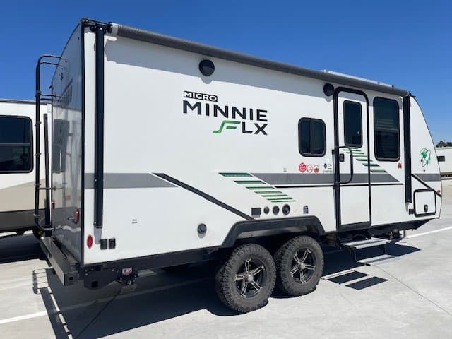 2022 Winnebago 2022 Winnebago Micro Minnie FLX - thumbnail 3