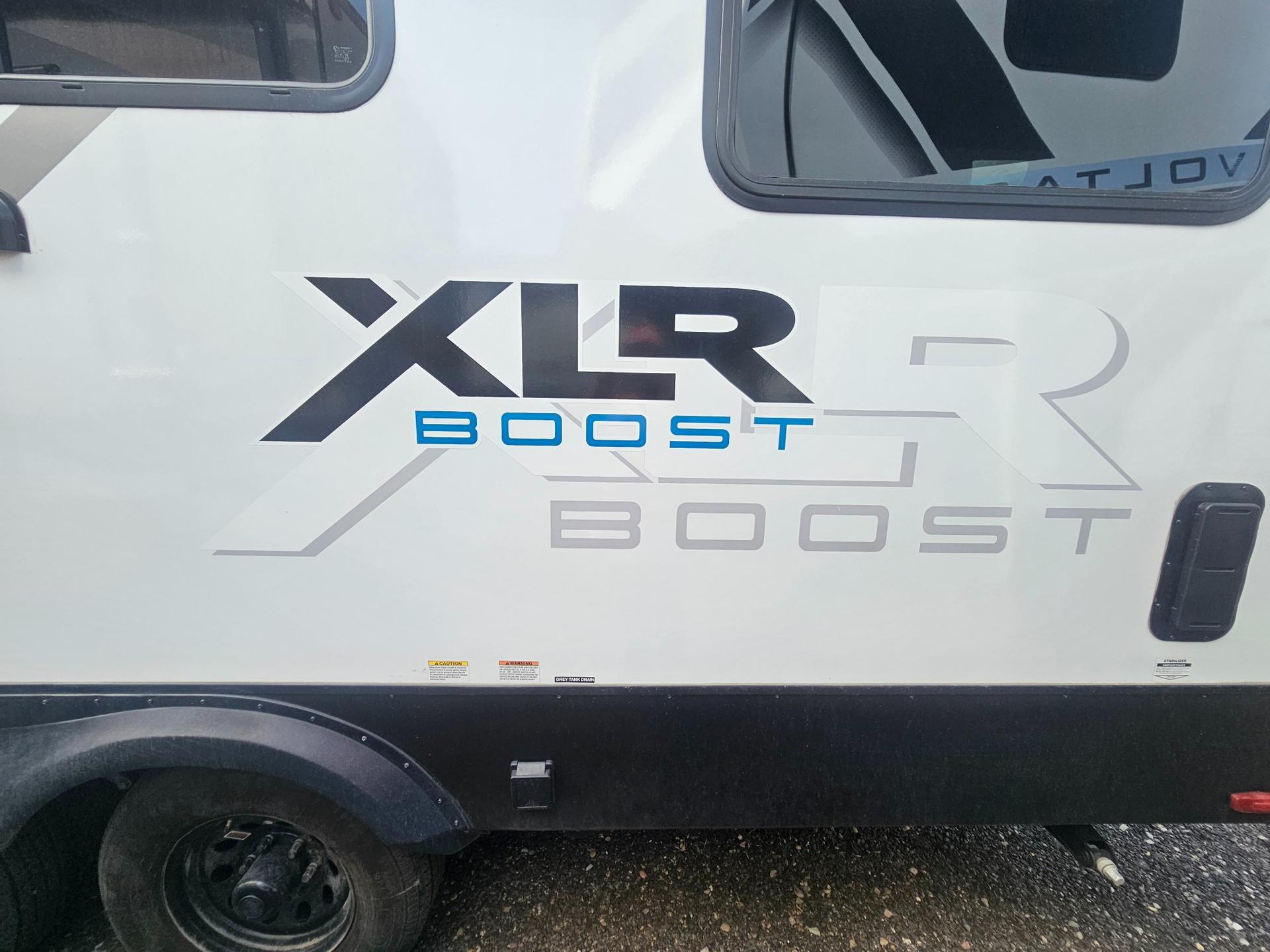 2025 Forest River 2025 Forest River XLR Boost - thumbnail 10