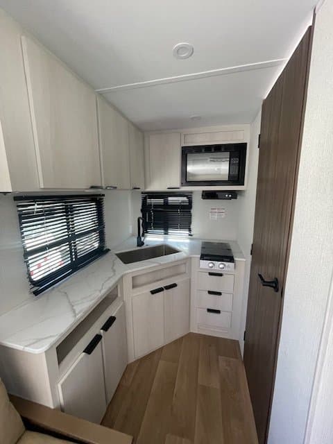 2026 Winnebago 2026 Winnebago Access - thumbnail 6