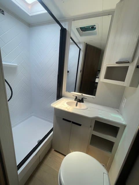 2026 Winnebago 2026 Winnebago Access - thumbnail 9