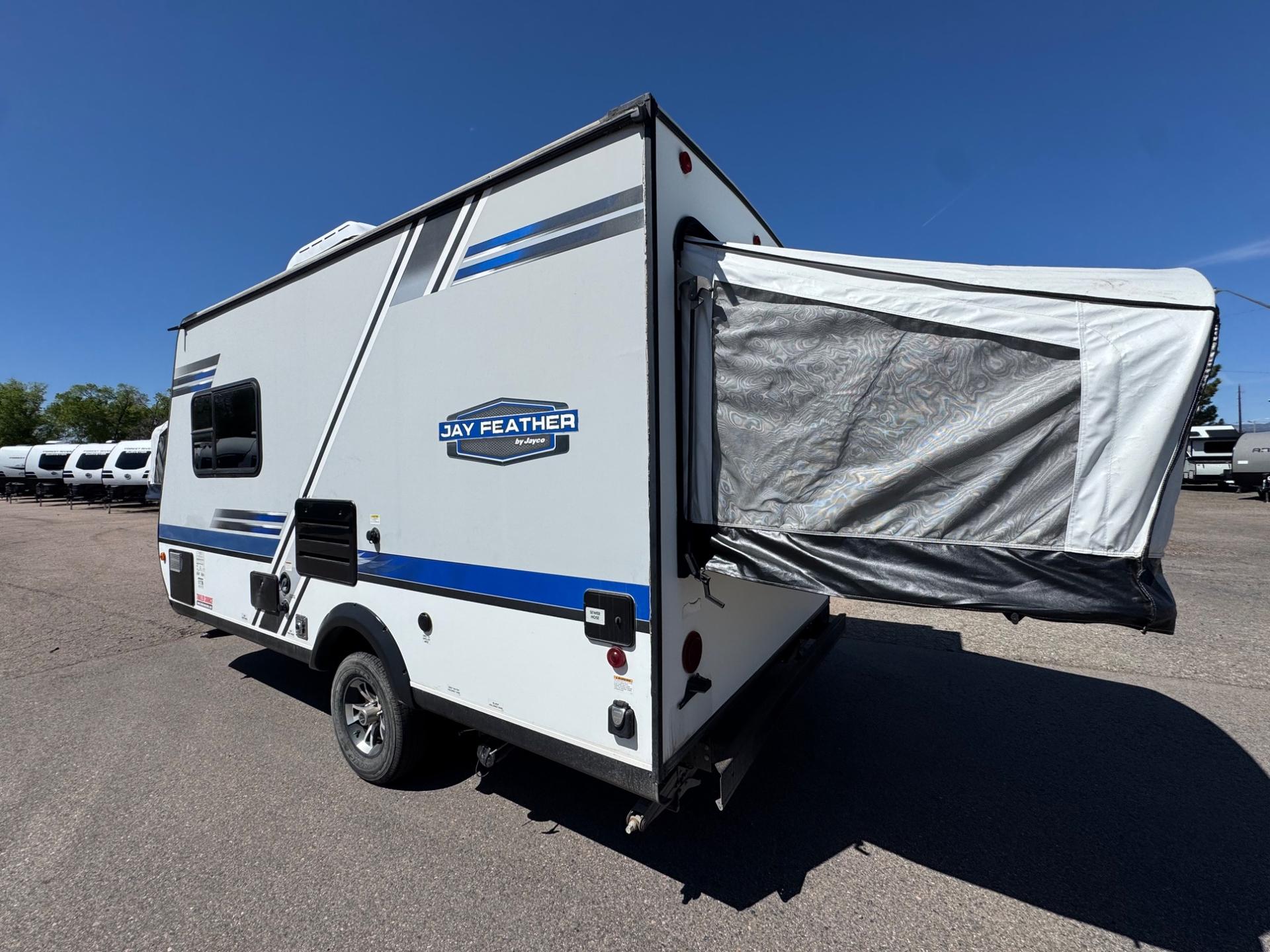 2018 Jayco 2018 Jayco Jay Feather - thumbnail 4