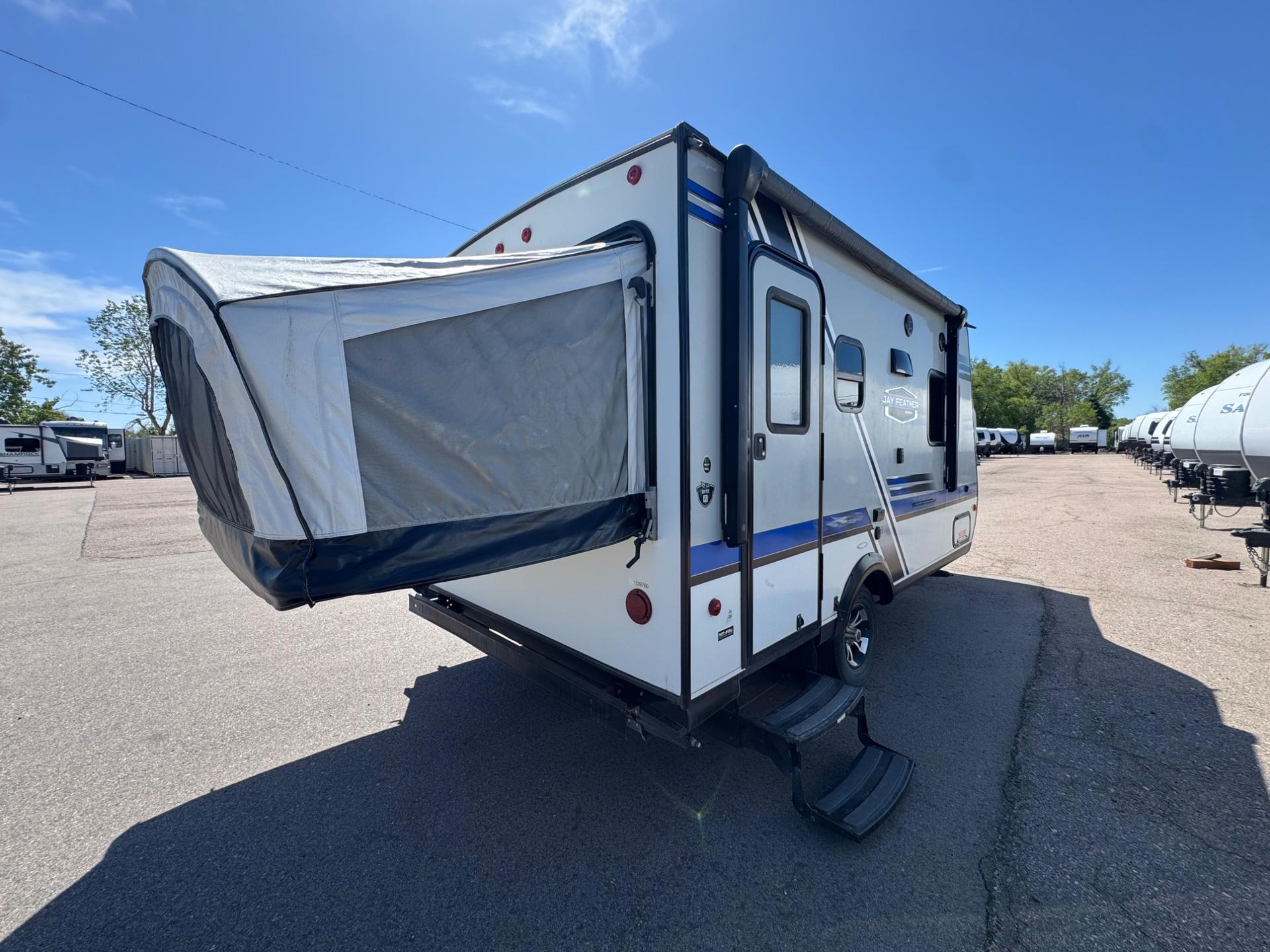 2018 Jayco 2018 Jayco Jay Feather - thumbnail 5