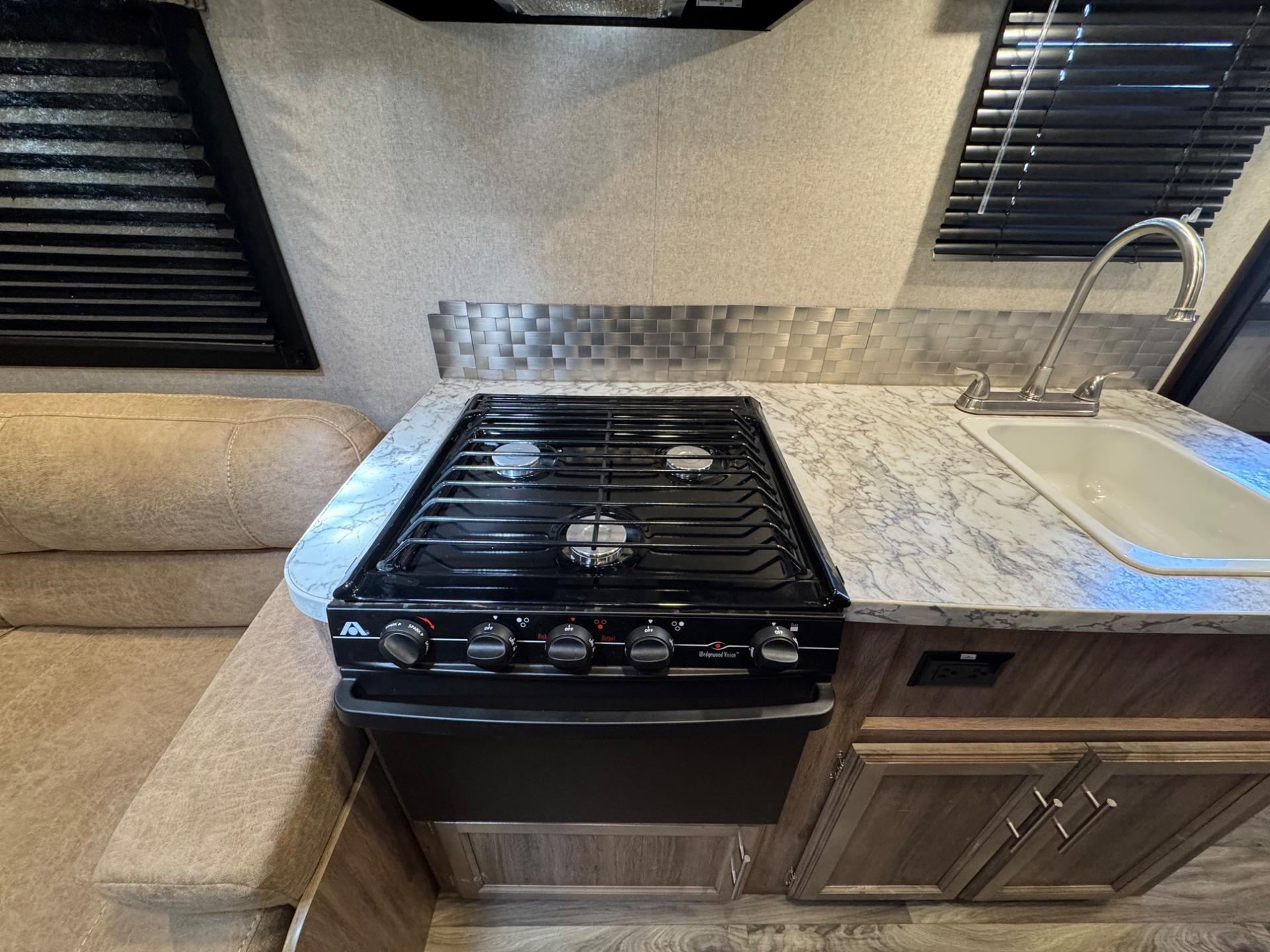 2018 Jayco 2018 Jayco Jay Feather - thumbnail 9