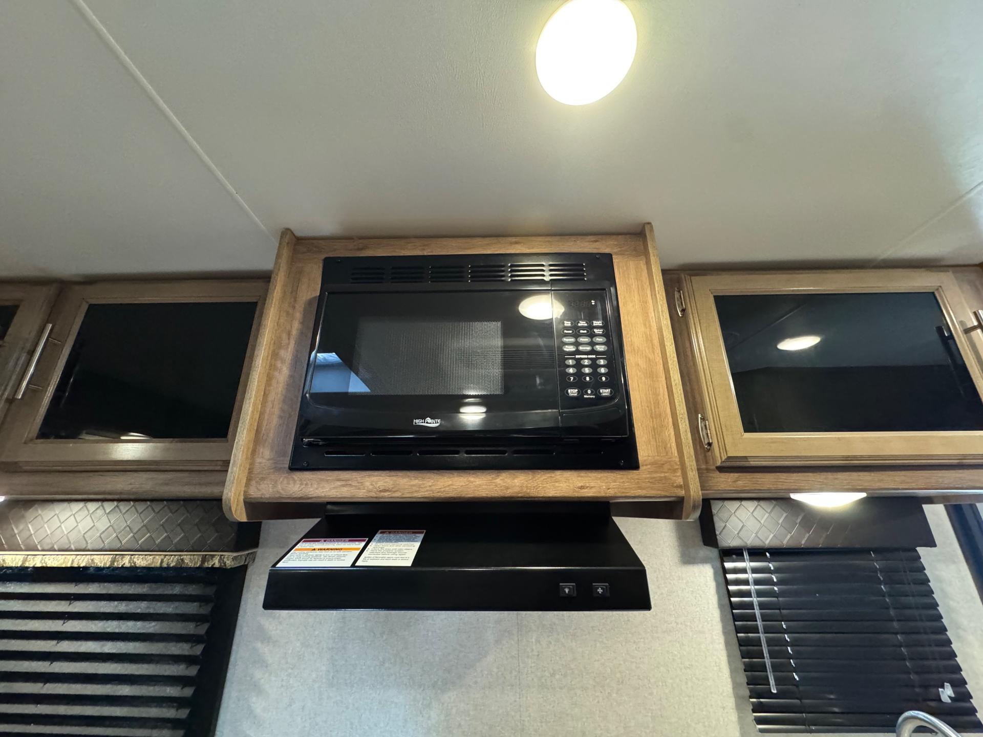 2018 Jayco 2018 Jayco Jay Feather - thumbnail 10