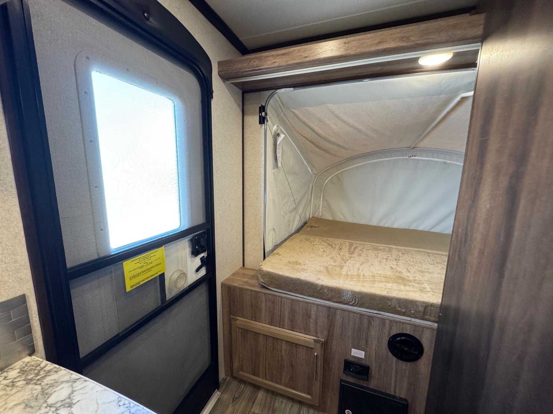 2018 Jayco 2018 Jayco Jay Feather - thumbnail 19