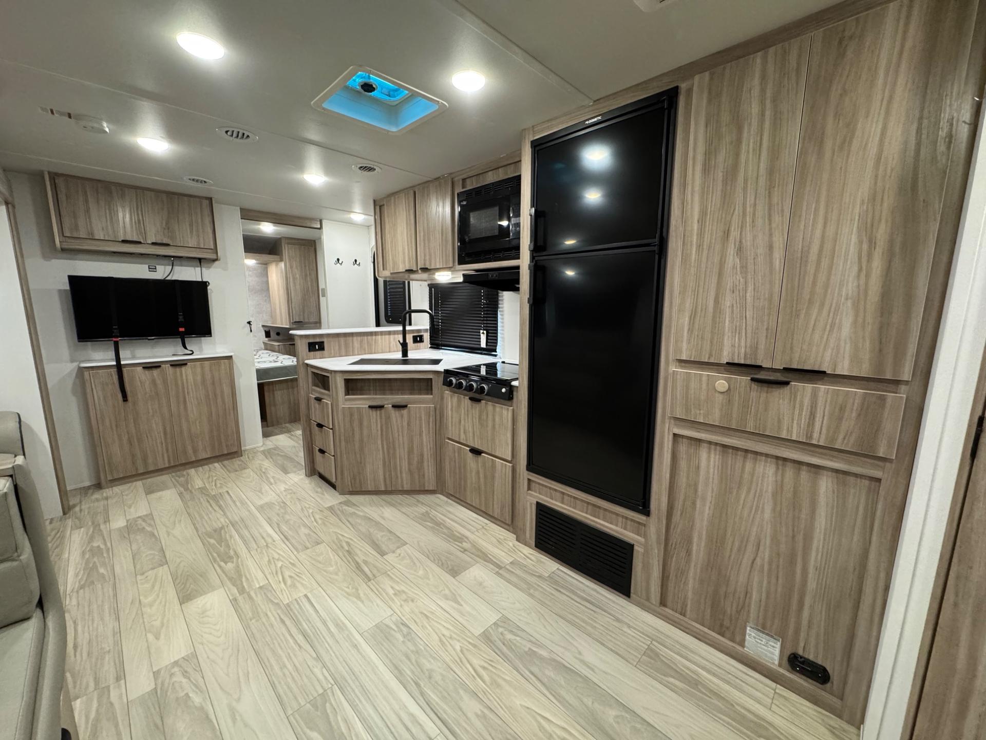 2024 Winnebago 2024 Winnebago Access - thumbnail 19