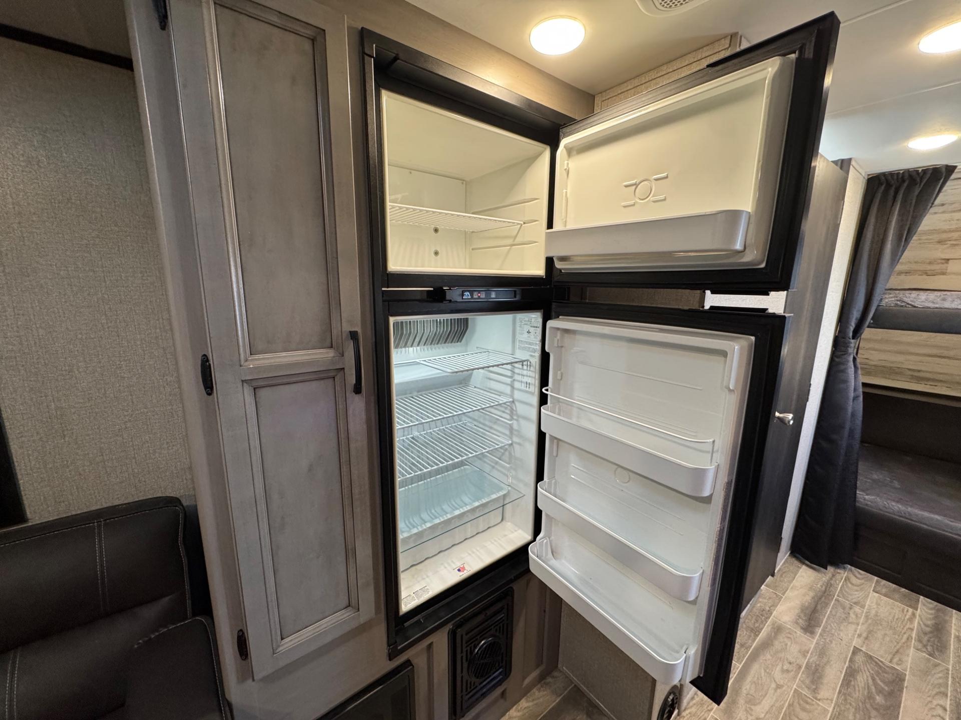 2021 Jayco 2021 Jayco Jay Feather - thumbnail 16
