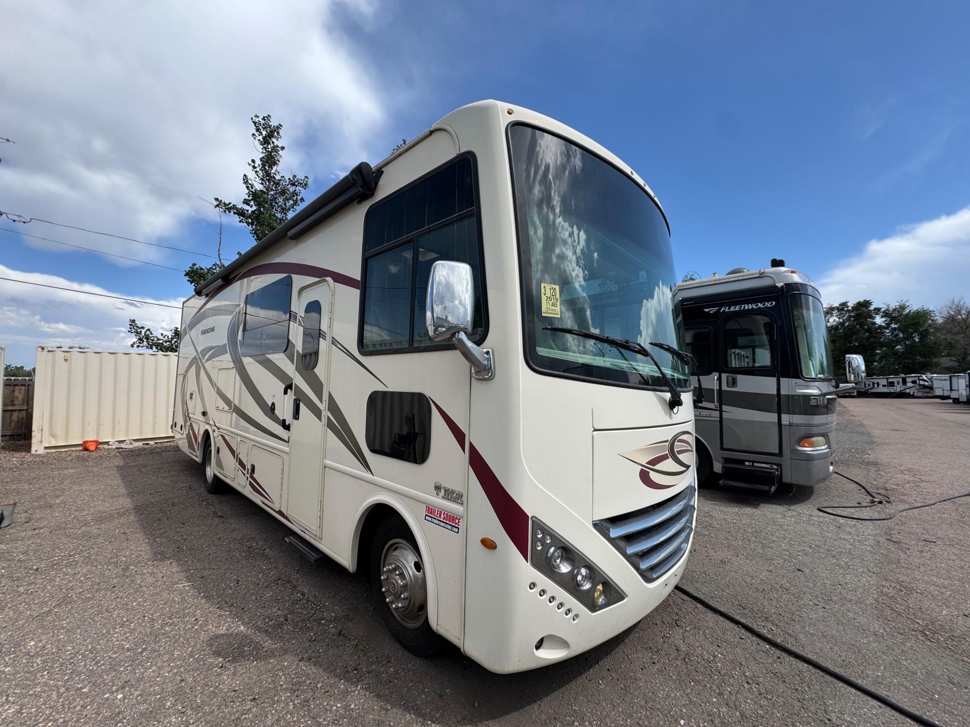 2020 Thor Hurricane 29M