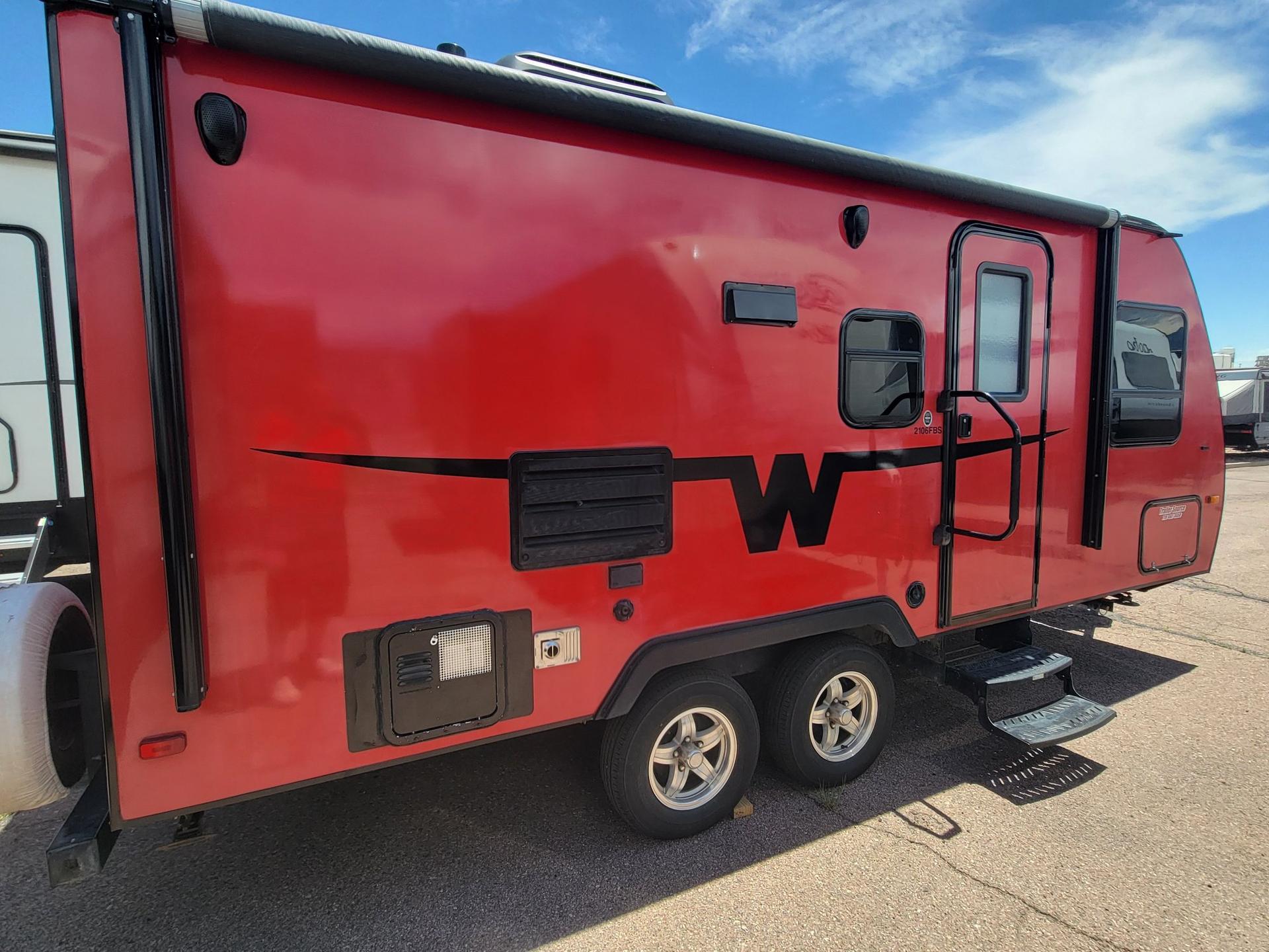 2016 Winnebago 2016 Winnebago Micro Minnie - thumbnail 2