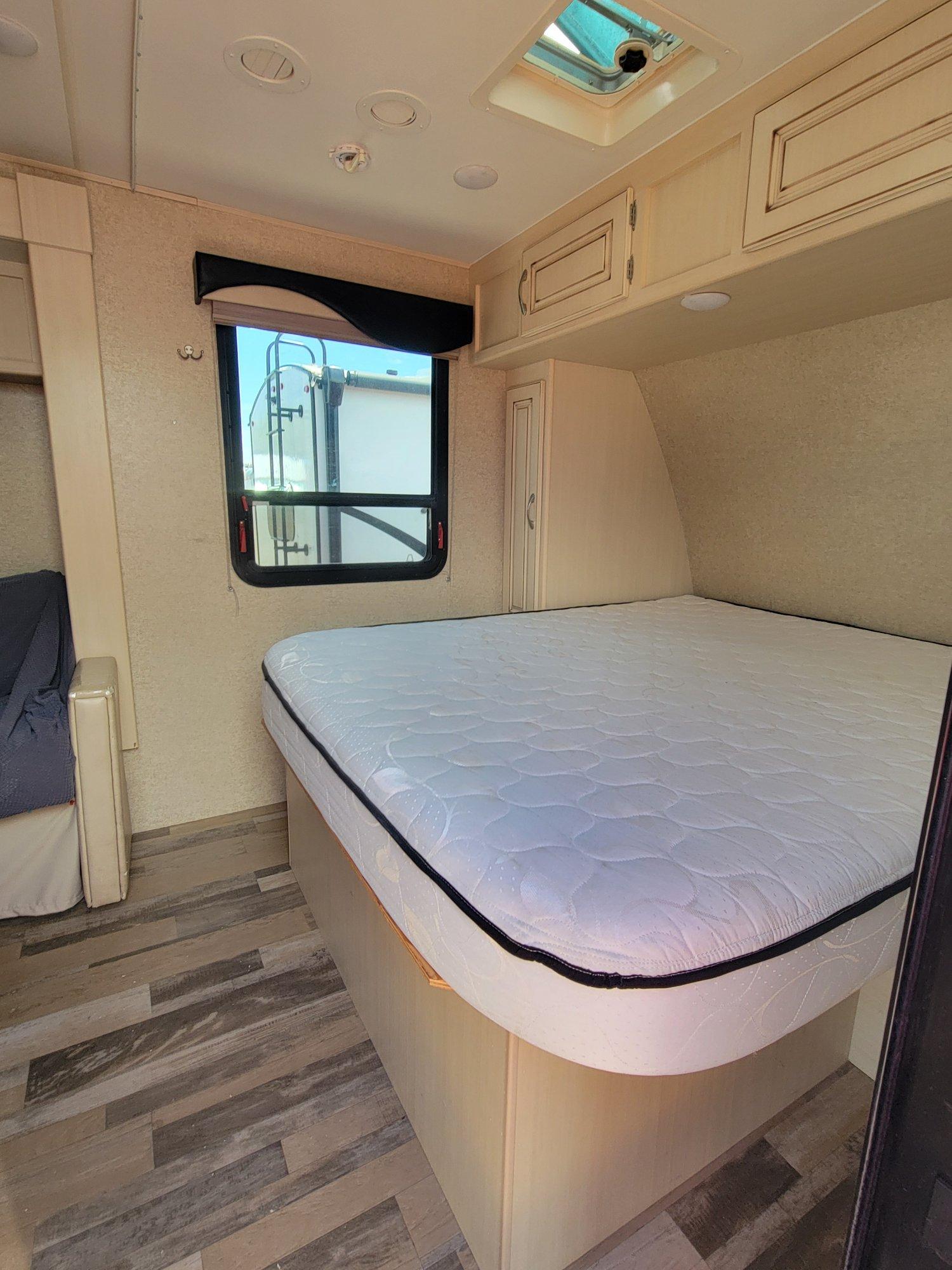 2016 Winnebago 2016 Winnebago Micro Minnie - thumbnail 8