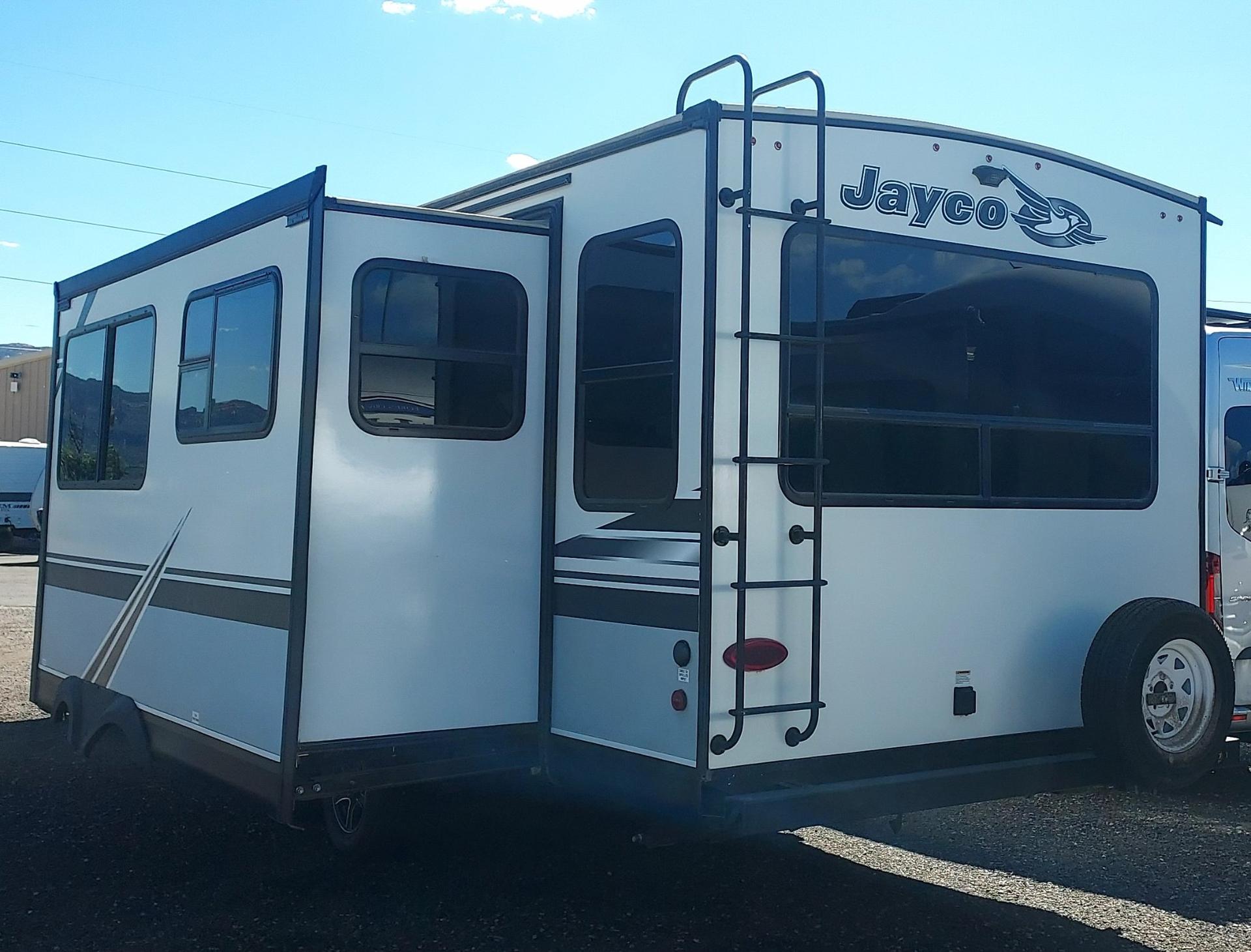 2021 Feather Lite 2021 Feather Lite 27RL - thumbnail 4