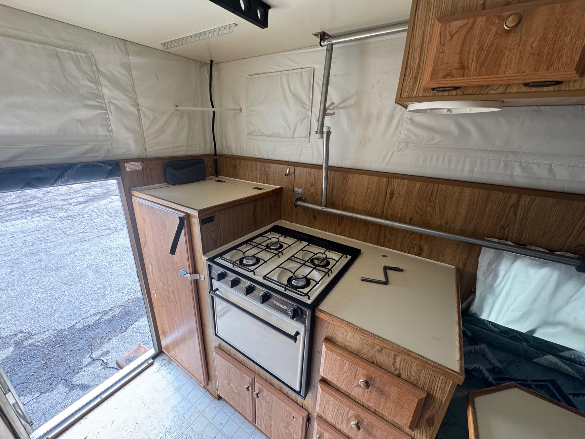 1993 Lite-Craft 1993 Lite-Craft Truck Camper - thumbnail 6