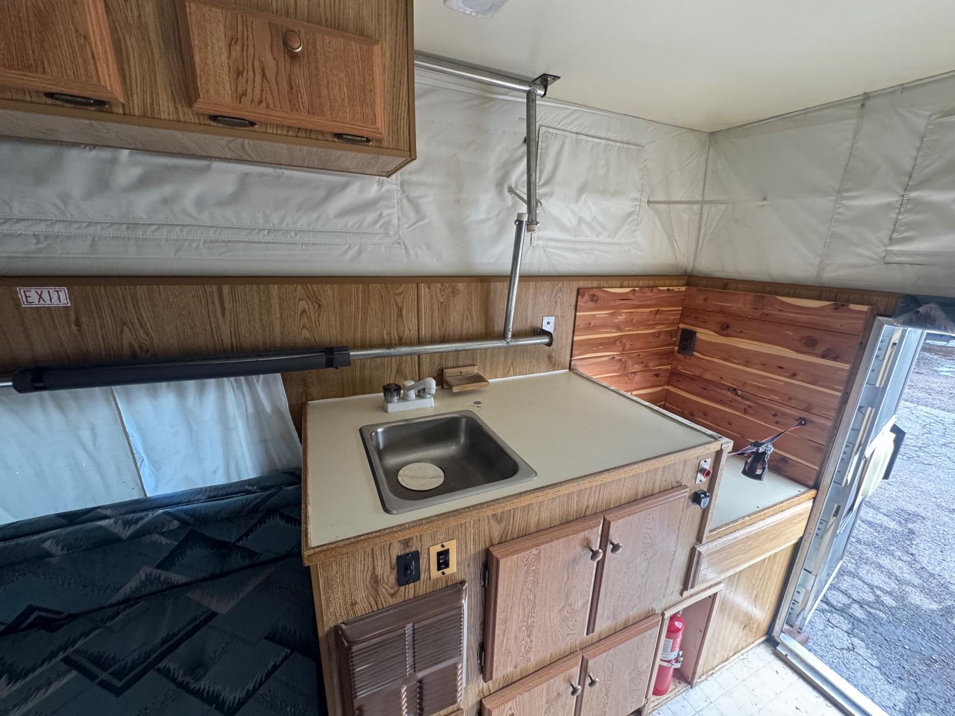 1993 Lite-Craft 1993 Lite-Craft Truck Camper - thumbnail 7