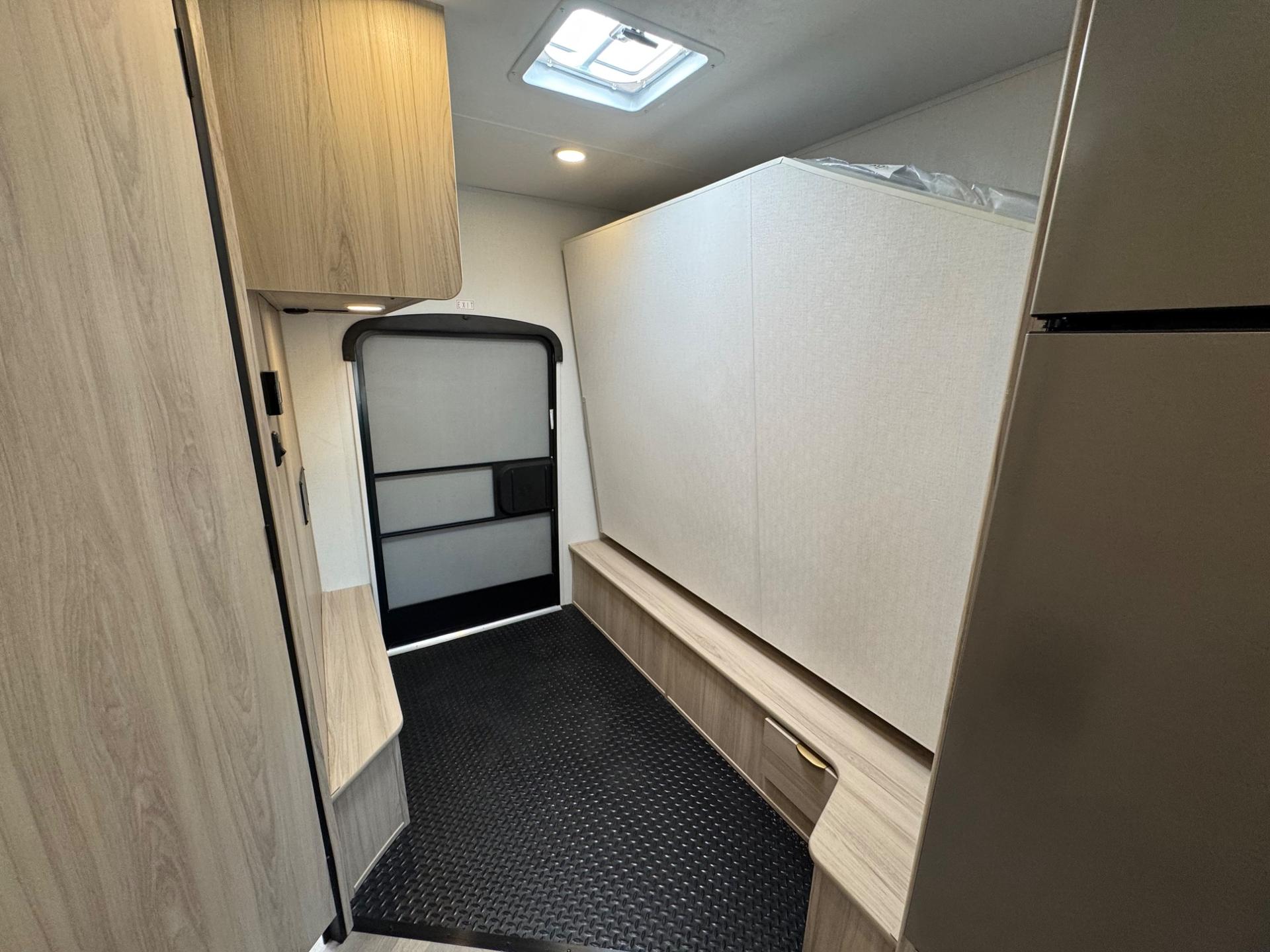 2026 Coachmen 2026 Coachmen Cross Trail - thumbnail 9