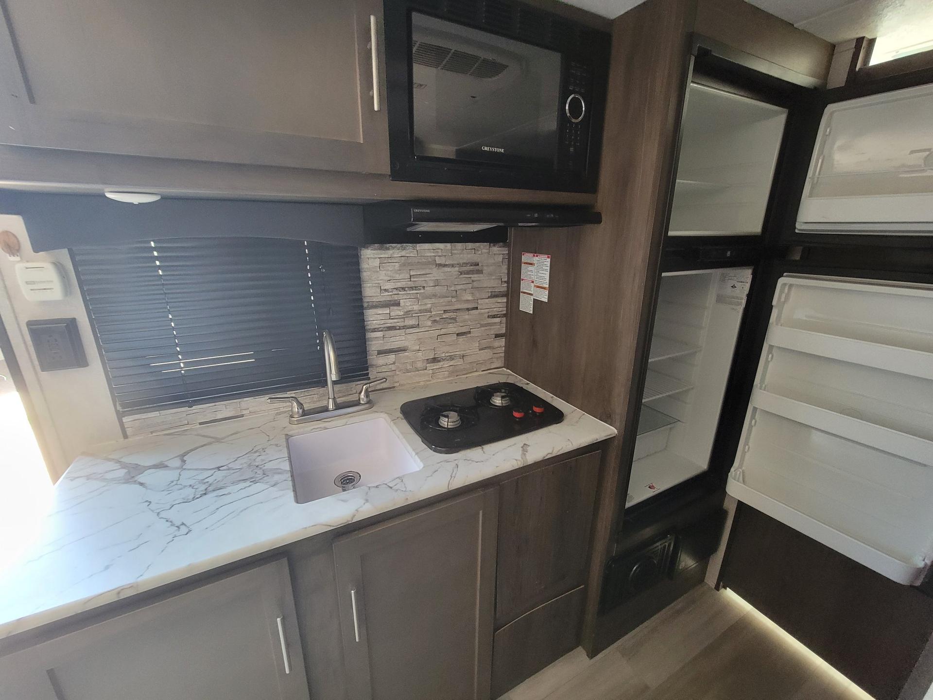 2021 Coachmen 2021 Coachmen Clipper - thumbnail 12
