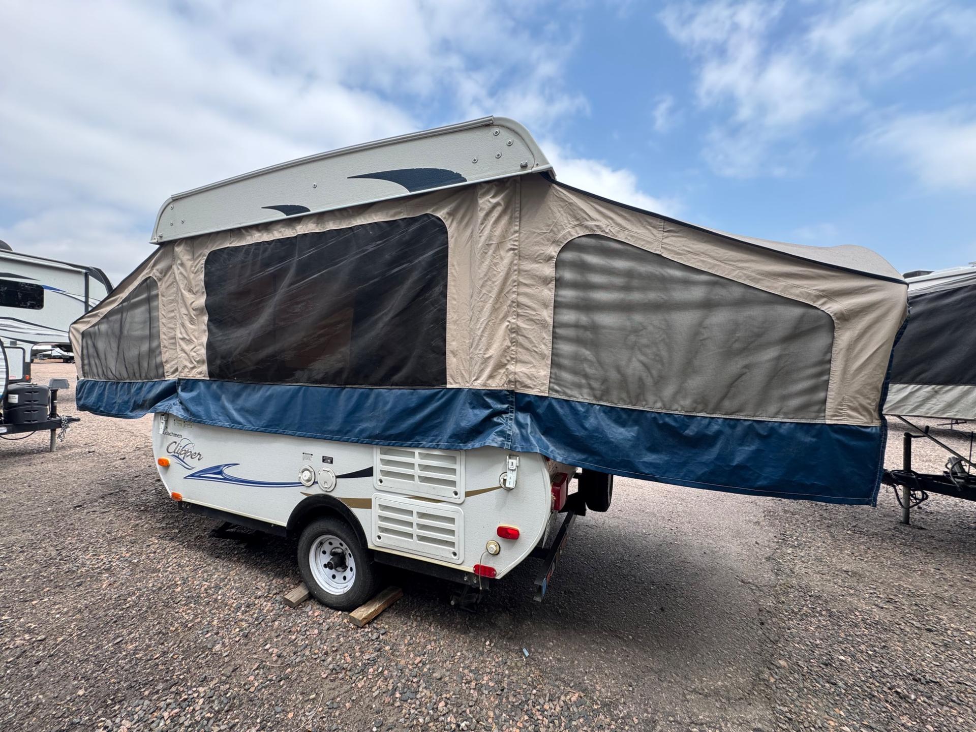 2011 Coachmen 2011 Coachmen Clipper Sport - thumbnail 4