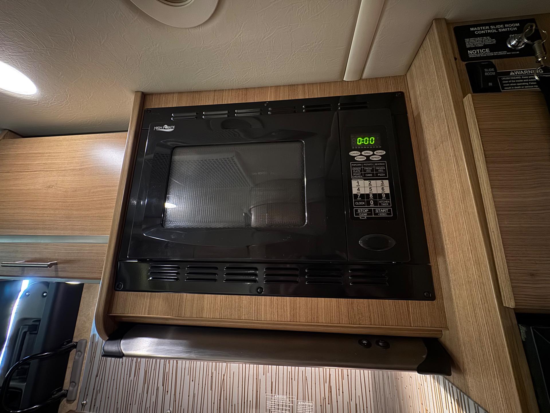2013 Winnebago 2013 Winnebago Itasca Reyo - thumbnail 11