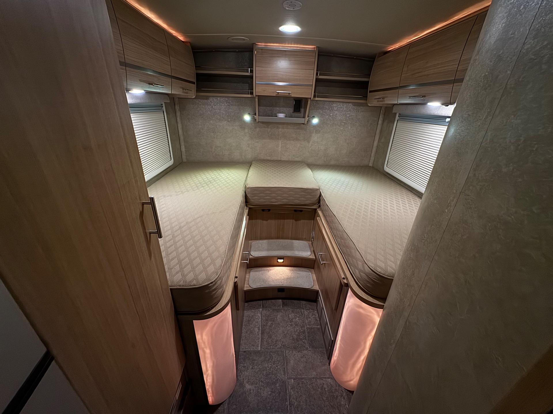 2013 Winnebago 2013 Winnebago Itasca Reyo - thumbnail 13