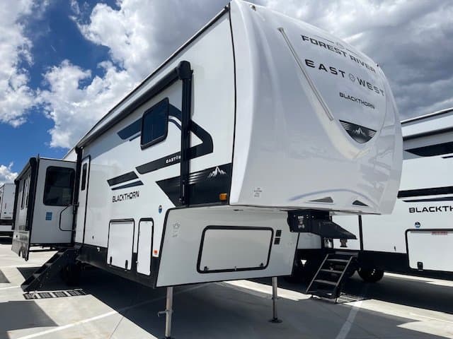 2026 East To West Blackthorn 3750LK